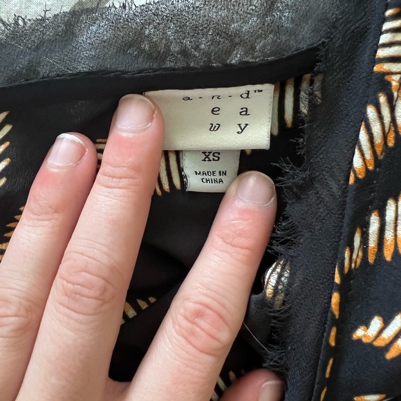 A New Day Blouse - Picture 2 of 2